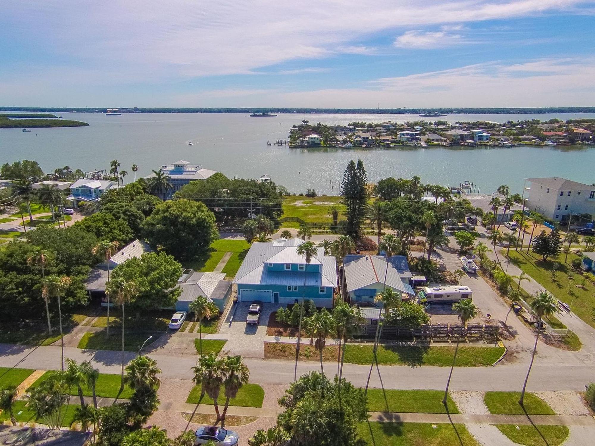 Dream Vacation Beach House Clearwater Beach Exterior photo