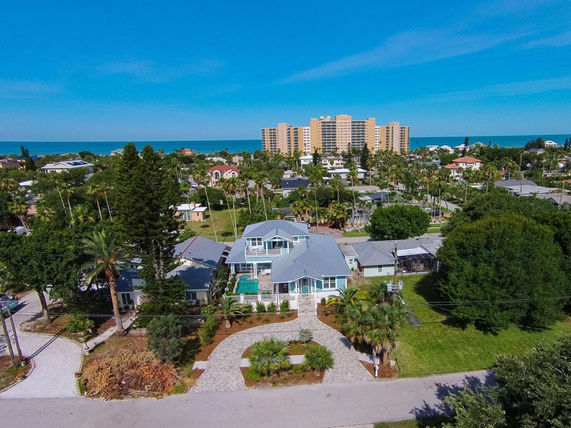 Dream Vacation Beach House Clearwater Beach Exterior photo